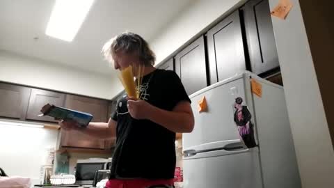 TsJojo online show from 12/08/24, 09:41