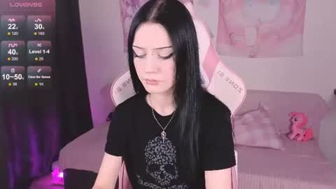 Snapshot of ophelia_amber chatting on 06/19/26, 10:02 Ophelia online show from 06/19/26, 10:02