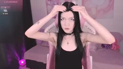 Snapshot of ophelia_amber chatting on 06/28/26, 01:00 Ophelia online show from 06/28/26, 01:00