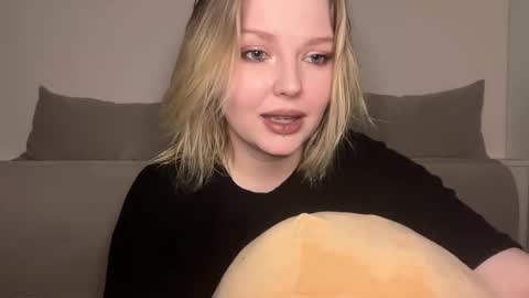 Ophelia online show from 03/20/26, 12:37