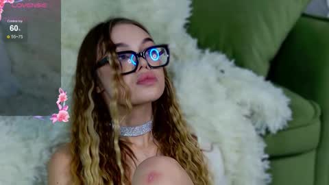 Snapshot of opheliarizz chatting on 03/01/26, 04:42 Ophelia online show from 03/01/26, 04:42