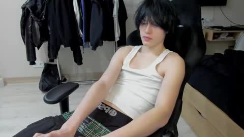 Bella and John online show from 02/19/26, 07:32