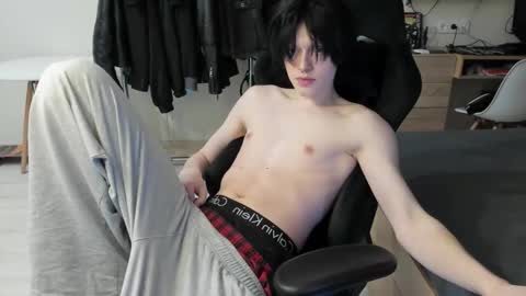 Bella and John online show from 03/27/26, 08:41