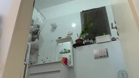 Snapshot of or690 chatting on 01/30/25, 09:25 or online show from 01/30/25, 09:25