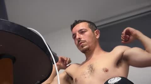 Snapshot of or690 chatting on 10/19/25, 03:12 or online show from 10/19/25, 03:12