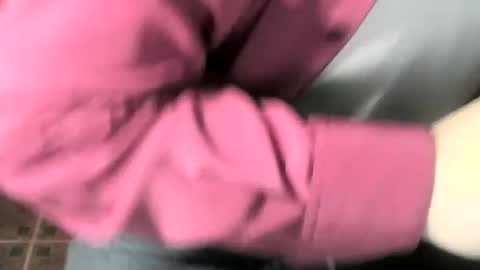 Snapshot of ore_cam chatting on 06/20/26, 06:00 Ore online show from 06/20/26, 06:00