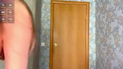 Snapshot of orethaellifritz chatting on 07/18/26, 07:12 Yesenia online show from 07/18/26, 07:12