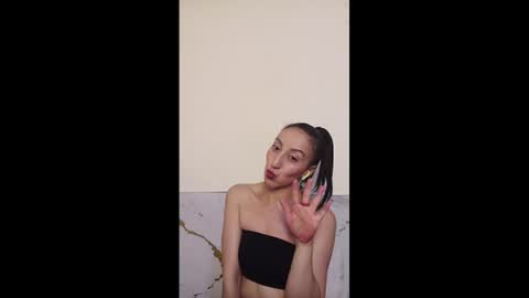oriana_111 online show from 06/14/26, 01:58