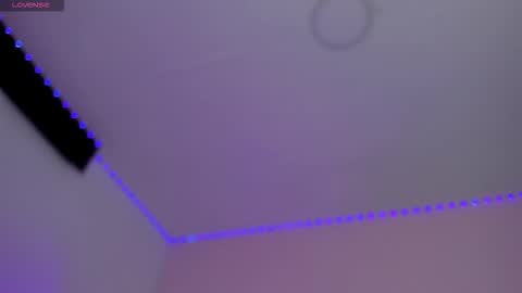 Snapshot of oriana_guzman chatting on 11/21/25, 01:04 Miss Guzman online show from 11/21/25, 01:04