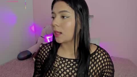 Snapshot of oriana_guzman chatting on 12/13/25, 07:53 Miss Guzman online show from 12/13/25, 07:53