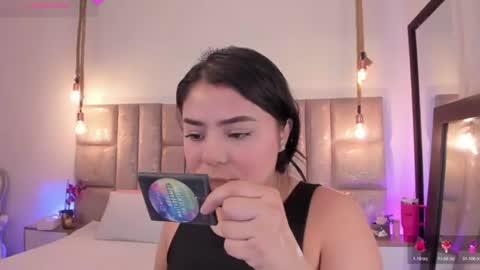 Snapshot of oriana_guzman chatting on 07/24/26, 01:14 Miss Guzman online show from 07/24/26, 01:14