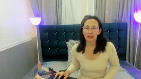 Oriana  online show from 04/18/26, 12:09