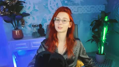 Orianna -  Hi Im into geek culture cosplay crafting LARP games. Shall we play DnD online show from 01/11/25, 01:43