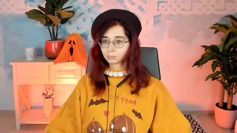 Orianna -  Hi Im into geek culture cosplay crafting LARP games. Shall we play DnD online show from 10/29/25, 09:11