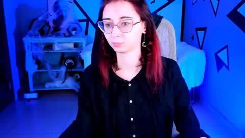 Orianna -  Hi Im into geek culture cosplay crafting LARP games. Shall we play DnD online show from 10/31/25, 09:10