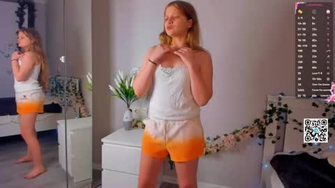 Snapshot of orivienne chatting on 05/10/26, 03:06 Dolores online show from 05/10/26, 03:06