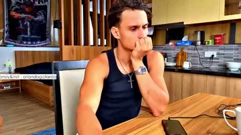 Snapshot of orlando__bloom chatting on 07/14/26, 04:28 Fansly and Instagram - online show from 07/14/26, 04:28