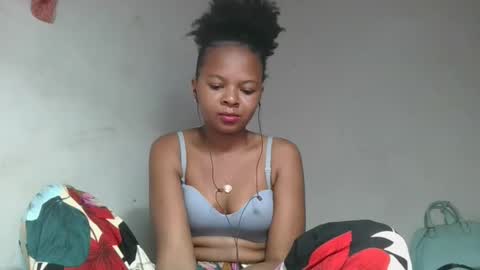 ornellahhh online show from 10/04/25, 03:48