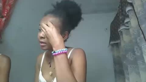 ornellahhh online show from 10/12/25, 04:06