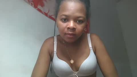 ornellahhh online show from 10/13/25, 10:32