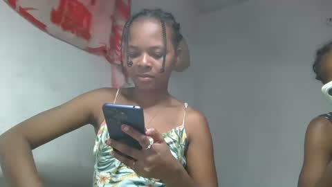 ornellahhh online show from 11/12/25, 10:04