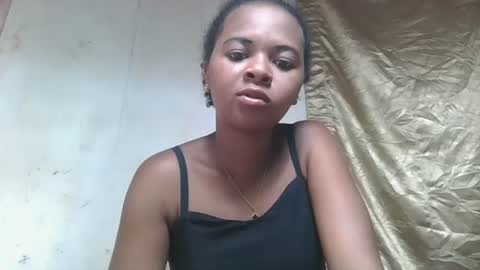 ornellahhh online show from 12/04/25, 06:38