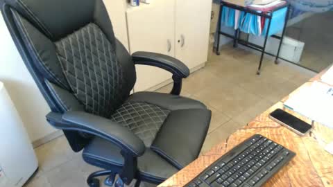 Oscar online show from 09/23/25, 05:16