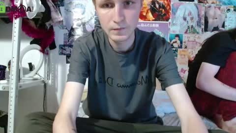 Snapshot of oscar_wildy chatting on 07/25/26, 07:44 Oscar online show from 07/25/26, 07:44