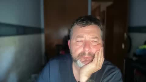 Snapshot of oscarbcncat chatting on 05/20/26, 03:51 oscarbcncat online show from 05/20/26, 03:51