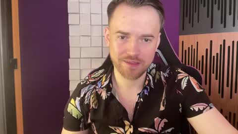 Oscar Steel Savage online show from 02/10/25, 05:19