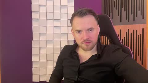 Oscar Steel Savage online show from 02/12/25, 05:48