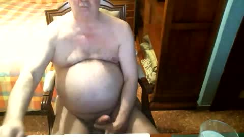 Snapshot of oscarw chatting on 04/21/26, 04:01 Oscar online show from 04/21/26, 04:01