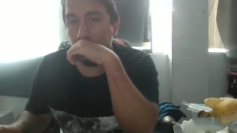 Snapshot of oscaryn_martell chatting on 01/21/25, 01:00 oscaryn_martell online show from 01/21/25, 01:00