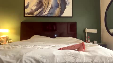 oskar562 online show from 10/09/25, 01:53