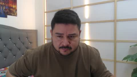 Snapshot of oso_gael chatting on 05/17/26, 05:42 Bear Gael online show from 05/17/26, 05:42