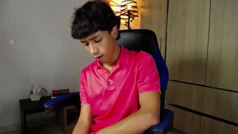 ostin 18hot online show from 12/28/24, 02:43