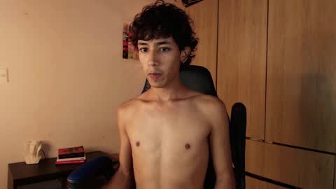 ostin 18hot online show from 01/04/25, 12:27