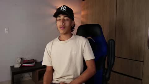 ostin 18hot online show from 01/11/25, 01:06