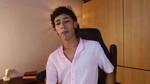 ostin 18hot online show from 01/14/25, 02:19