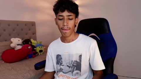 ostin 18hot online show from 10/09/25, 01:14