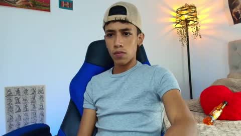 ostin 18hot online show from 11/30/25, 01:53