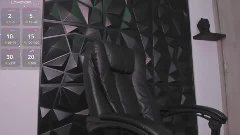 Ostin Daniels online show from 10/31/25, 12:33