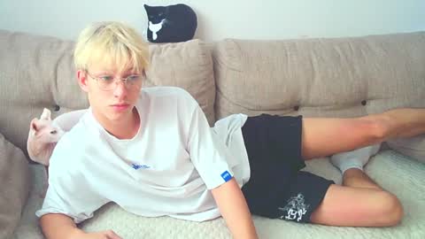 Ostin online show from 12/06/24, 07:21