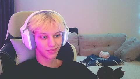 Ostin online show from 12/19/24, 03:41