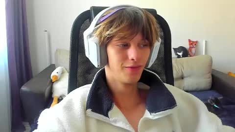 Ostin online show from 09/11/25, 02:44