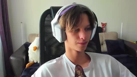 Ostin online show from 09/18/25, 09:44