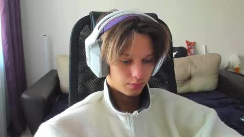 Ostin online show from 10/03/25, 08:22