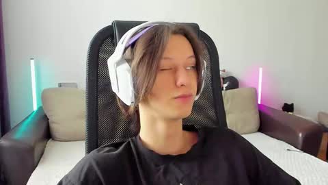 Ostin online show from 02/12/26, 04:40