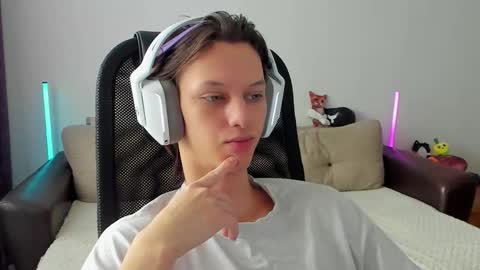 Ostin online show from 02/22/26, 08:02