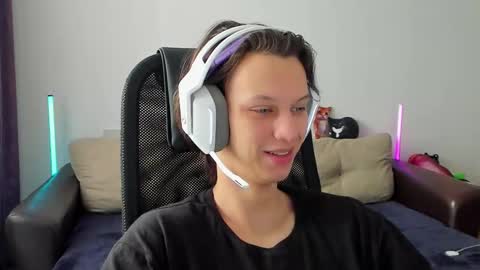 Ostin online show from 03/04/26, 07:03